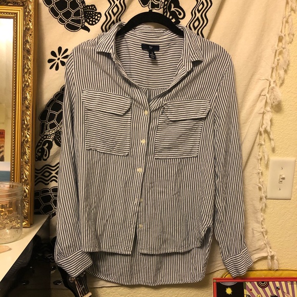 Button-Up - Picture 2 of 5